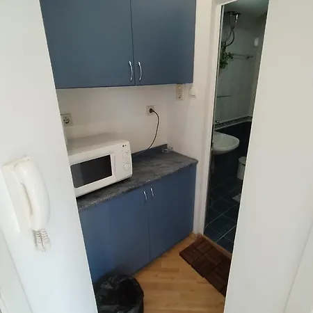 Lira Sto Appartamento *