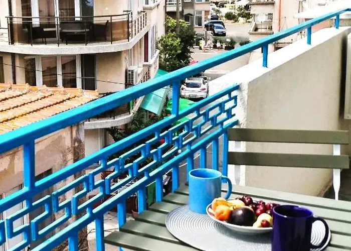 Lira Sto Apartment Pomorie