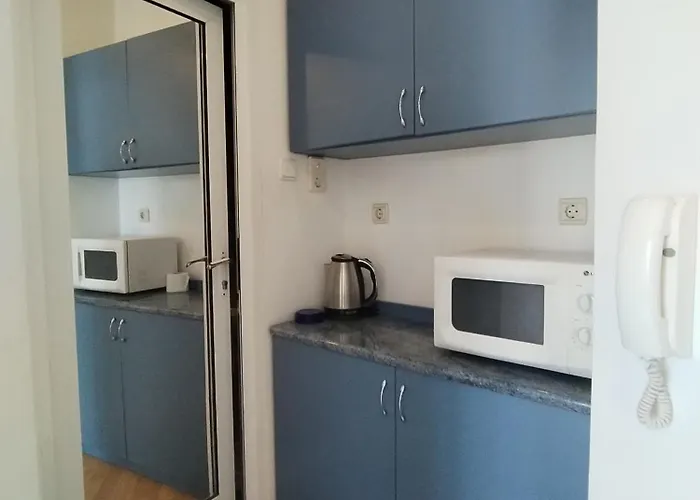 Apartment Lira Sto *