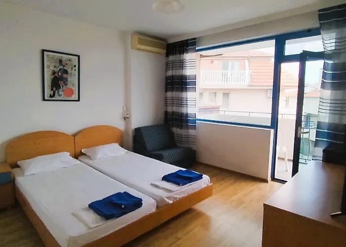 Lira Sto Apartment Pomorie