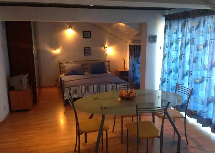 Lira Sto Apartment *