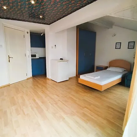 شقة Lira Sto *