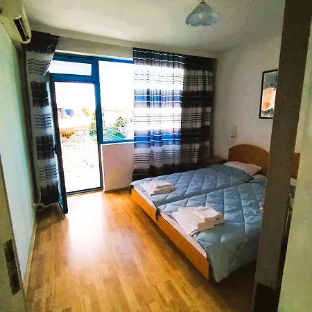Apartment Lira Sto