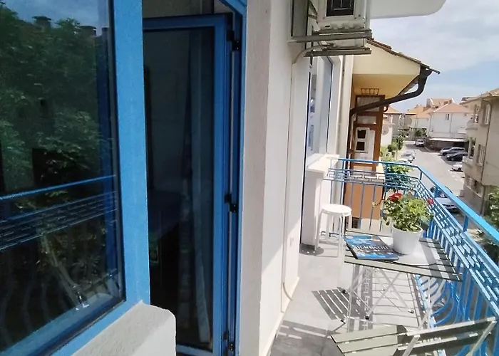 Lira Sto Lägenhet Pomorie