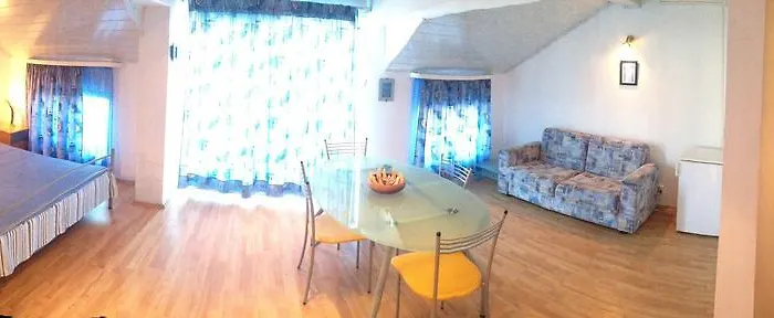 Lira Sto Lägenhet Pomorie